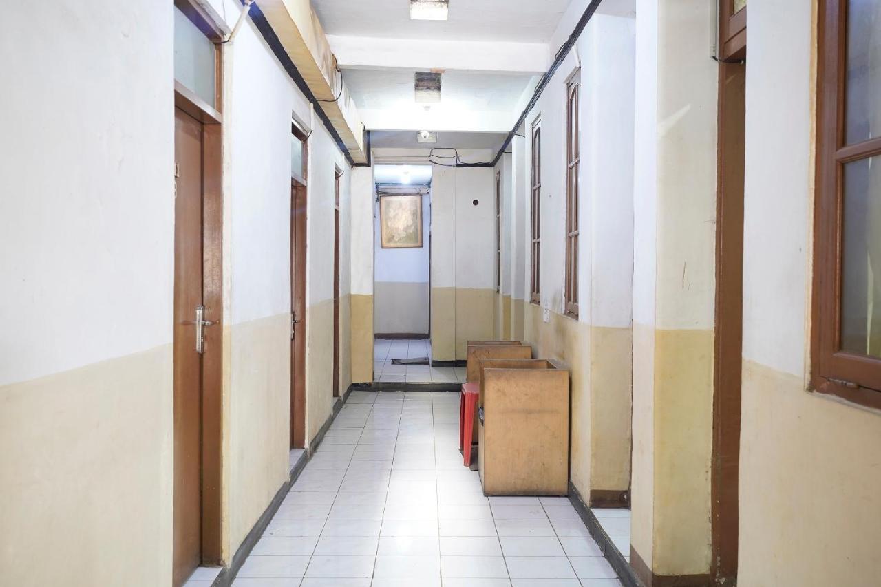 Spot On 91444 Hotel Arimbi Bandung Exterior photo